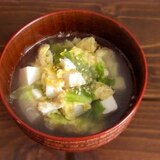 レタスと豆腐の溶き卵スープ